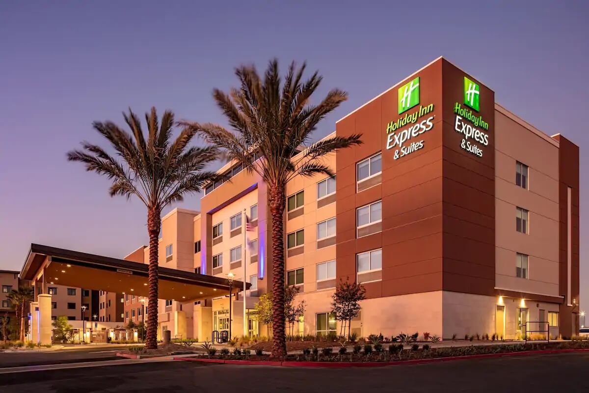 Holiday Inn Express & Suites Moreno Valley, Califorlia USA